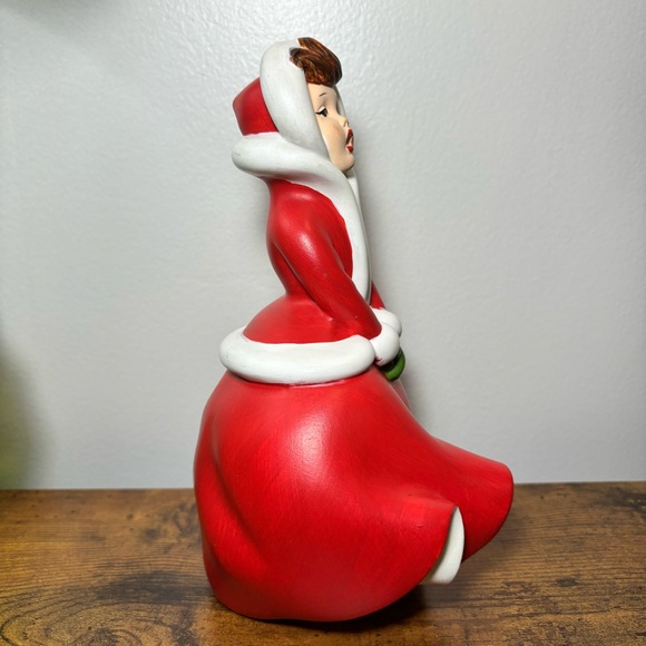 Vintage Hand Painted Atlantic Mold Ceramic Victorian Christmas Caroler Woman 8” - Picture 8 of 15